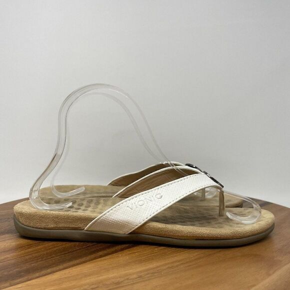 Vionic Tide Toe Post Sandal Comfort Slip On Medallion Leather White Women's Sz 6 - Picture 1 of 6